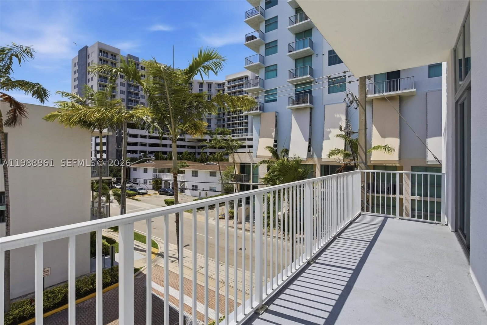 Real estate property located at 2100 Van Buren St #319, Broward, Lofts At Hollywood Statio, Hollywood, FL
