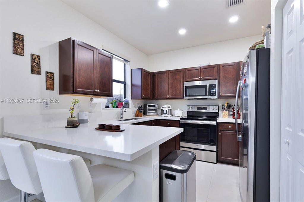 Real estate property located at 9015 183rd St, Miami-dade, Murtha Subdivision, Hialeah, FL