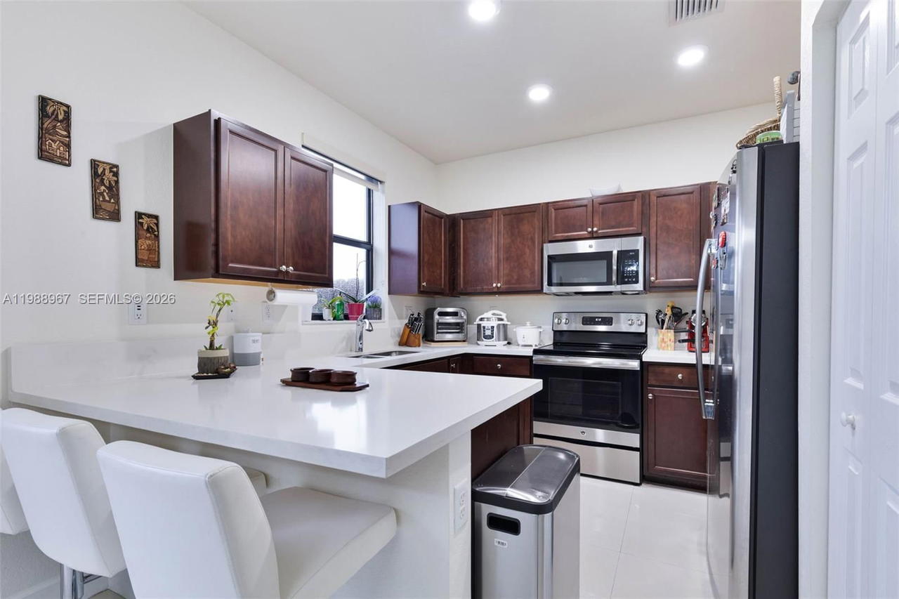 Real estate property located at 9015 183rd St, Miami-dade, Murtha Subdivision, Hialeah, FL