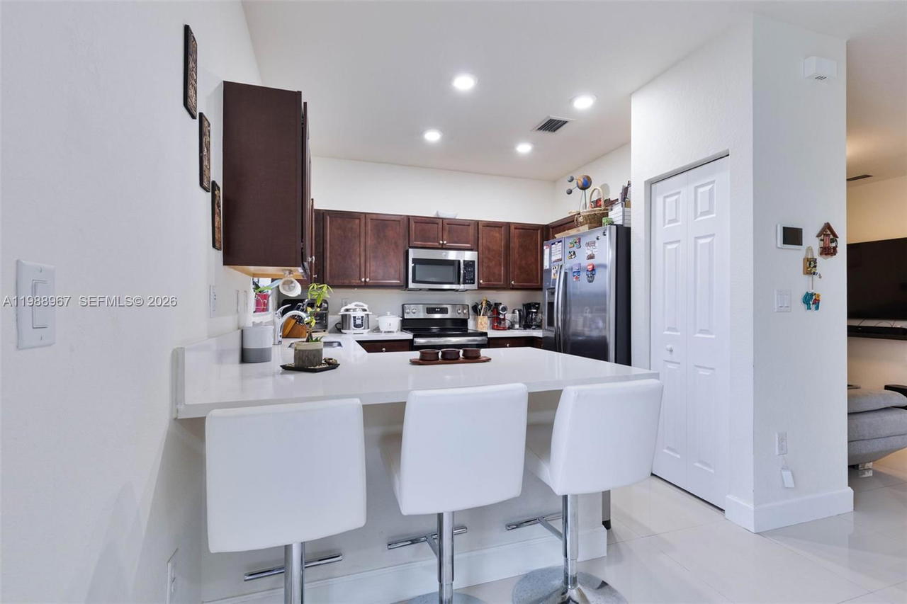 Real estate property located at 9015 183rd St, Miami-dade, Murtha Subdivision, Hialeah, FL