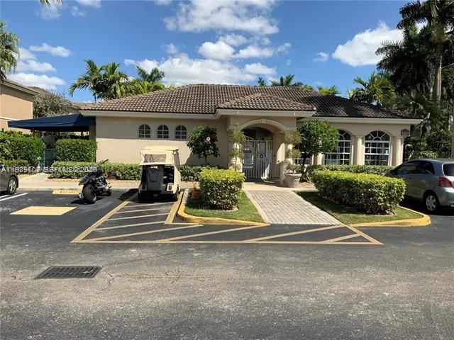 Real estate property located at 5725 114th Path #106, Miami-dade, Las Brisas At Doral Condo, Doral, FL