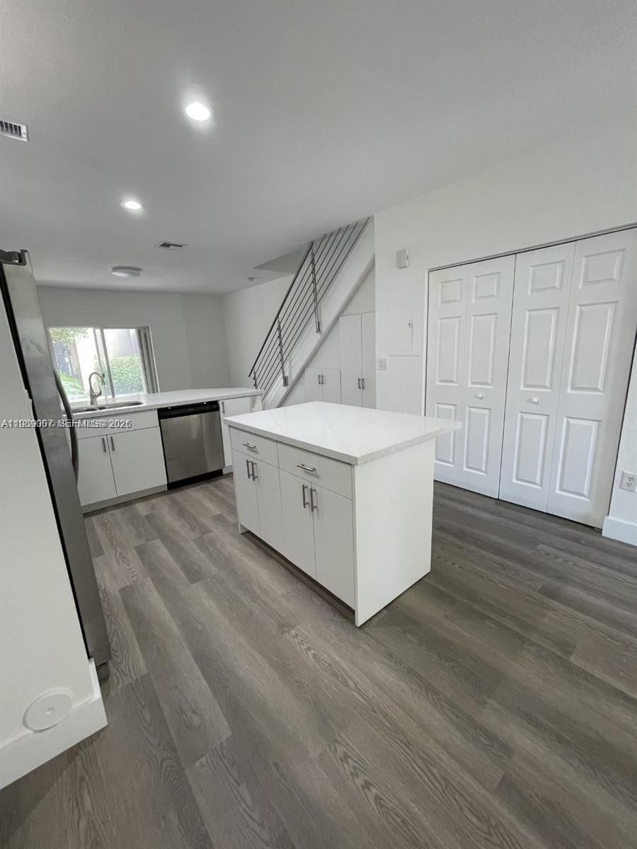 Real estate property located at 5725 114th Path #106, Miami-dade, Las Brisas At Doral Condo, Doral, FL