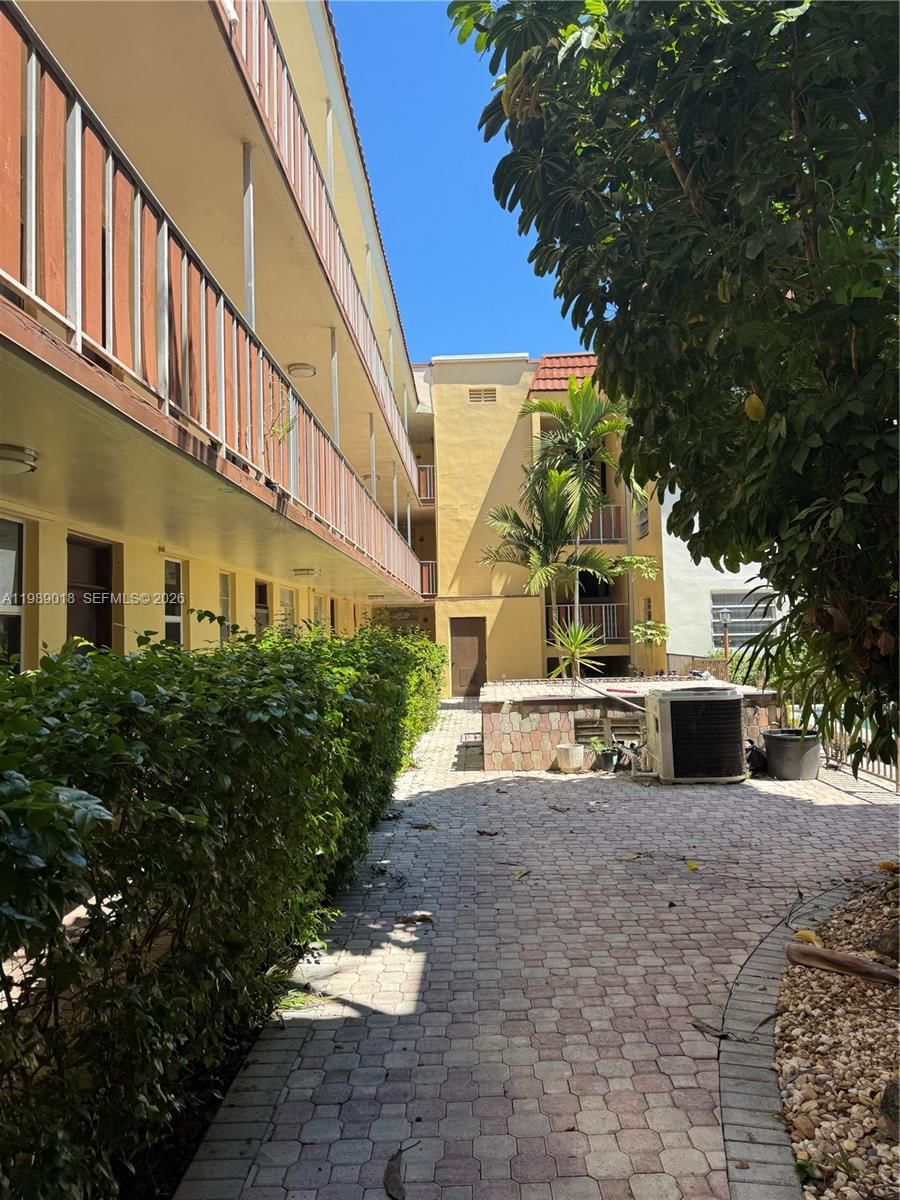 Real estate property located at 13655 10th Ave #208, Miami-dade, Oxfort Court Condo, North Miami, FL
