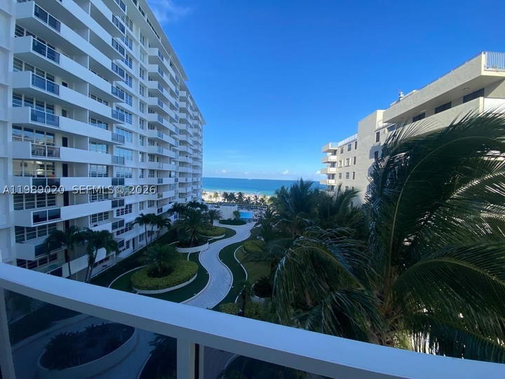 Real estate property located at 100 Lincoln Rd #721, Miami-dade, The Decoplage Condo, Miami Beach, FL
