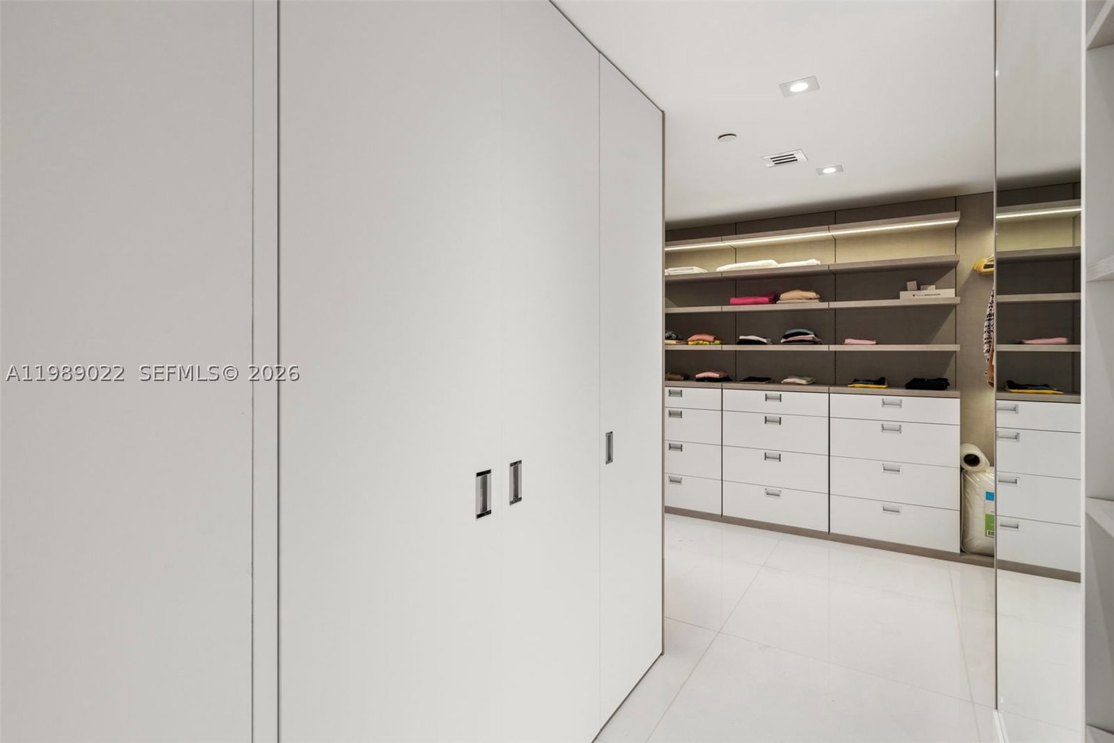 Real estate property located at 9999 Collins Ave #11J, Miami-dade, Bal Harbour Tower Condo, Bal Harbour, FL