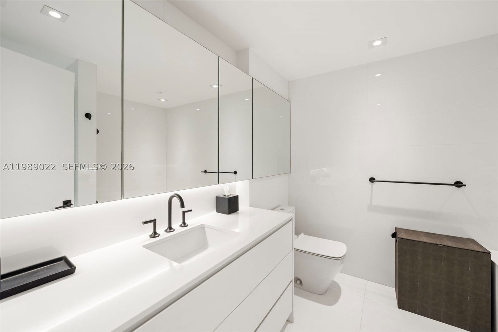 Real estate property located at 9999 Collins Ave #11J, Miami-dade, Bal Harbour Tower Condo, Bal Harbour, FL