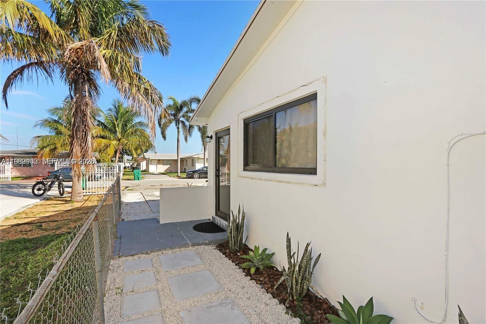 Real estate property located at 70 186th Ter, Miami-dade, Fulfordale Addn 1 Sec C, Miami, FL