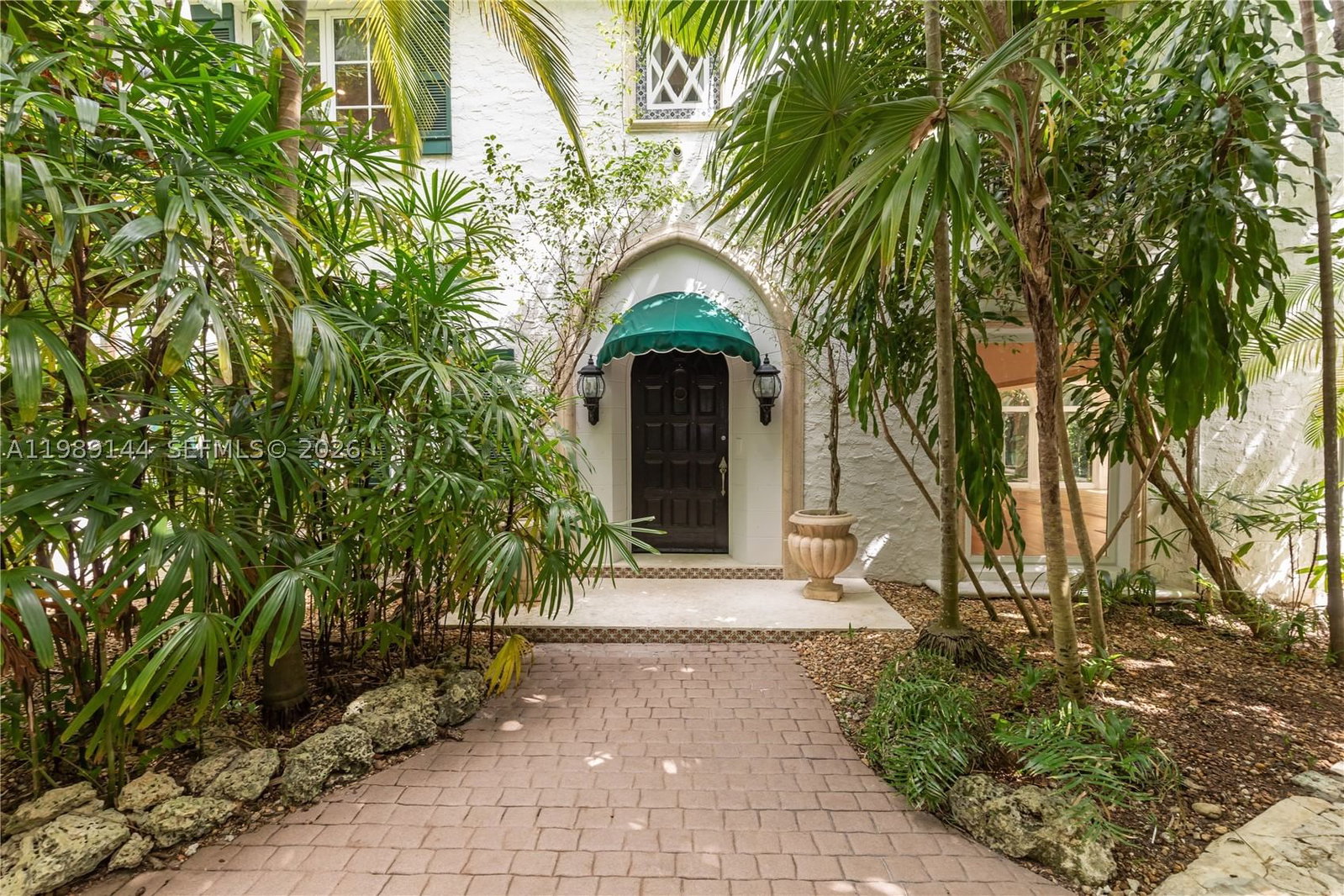 Real estate property located at 3685 Royal Palm Ave, Miami-dade, Coconut Grove Pk 2nd Amd, Miami, FL