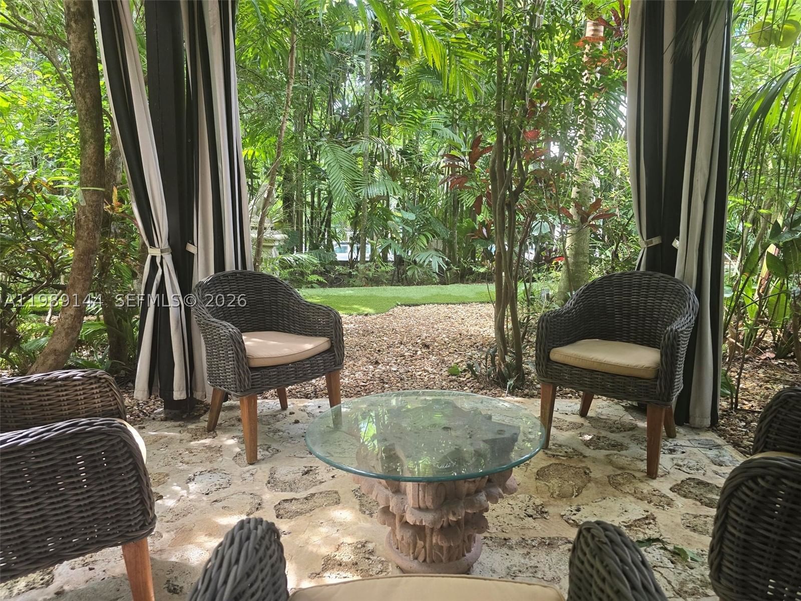 Real estate property located at 3685 Royal Palm Ave, Miami-dade, Coconut Grove Pk 2nd Amd, Miami, FL