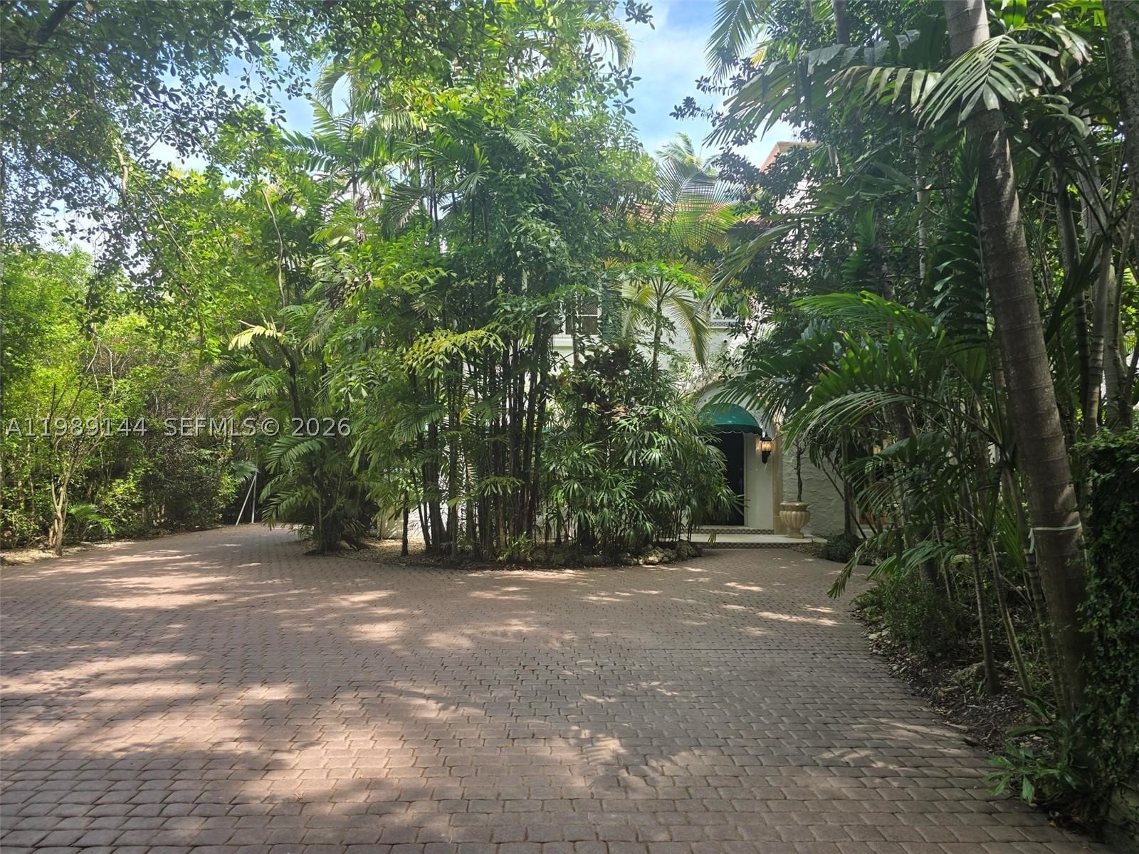 Real estate property located at 3685 Royal Palm Ave, Miami-dade, Coconut Grove Pk 2nd Amd, Miami, FL
