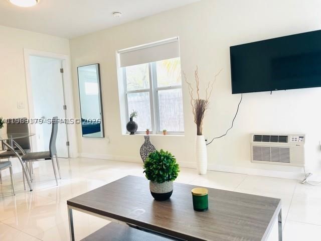 Real estate property located at 1419 West Ave #106, Miami-dade, 1419 West Condo, Miami Beach, FL