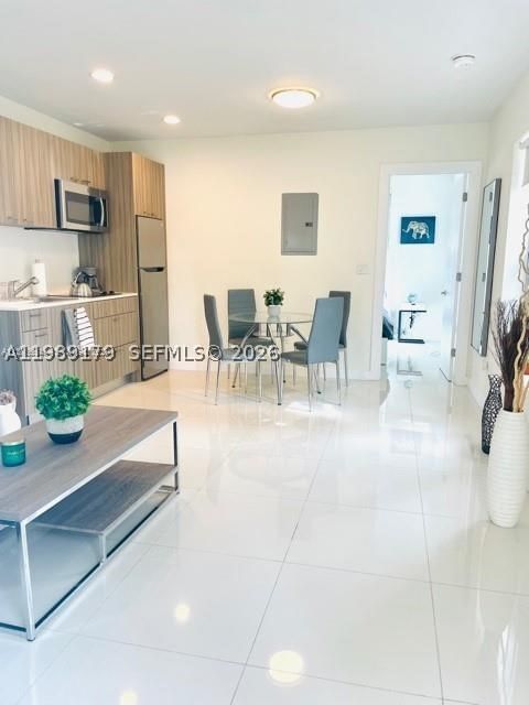 Real estate property located at 1419 West Ave #106, Miami-dade, 1419 West Condo, Miami Beach, FL