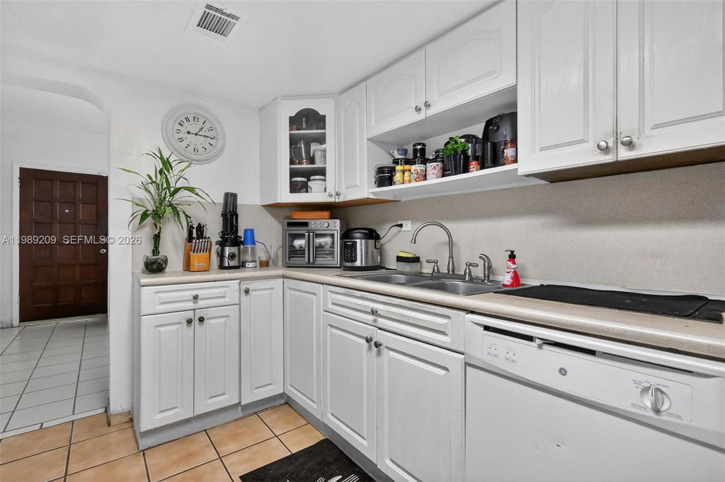 Real estate property located at 1680 122nd St, Miami-dade, Sunkist Grove, North Miami, FL