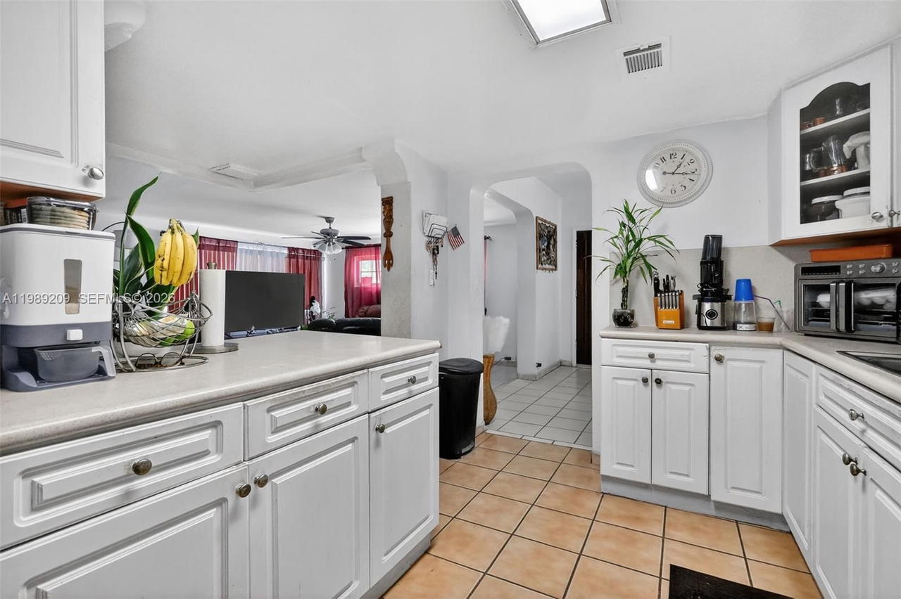 Real estate property located at 1680 122nd St, Miami-dade, Sunkist Grove, North Miami, FL