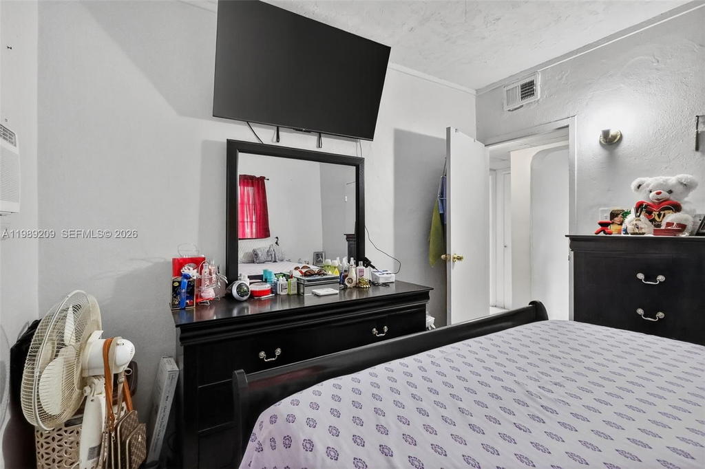 Real estate property located at 1680 122nd St, Miami-dade, Sunkist Grove, North Miami, FL