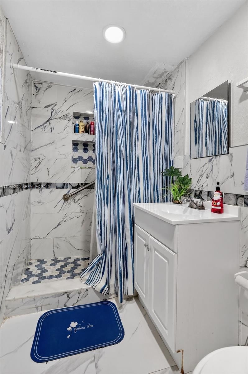Real estate property located at 1680 122nd St, Miami-dade, Sunkist Grove, North Miami, FL