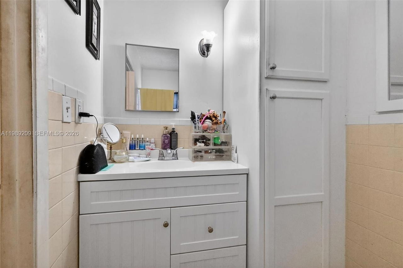 Real estate property located at 1680 122nd St, Miami-dade, Sunkist Grove, North Miami, FL
