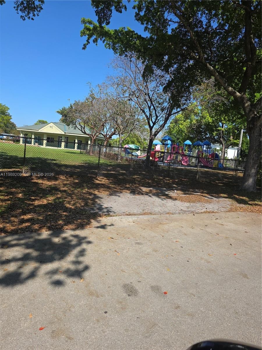 Real estate property located at 1680 122nd St, Miami-dade, Sunkist Grove, North Miami, FL