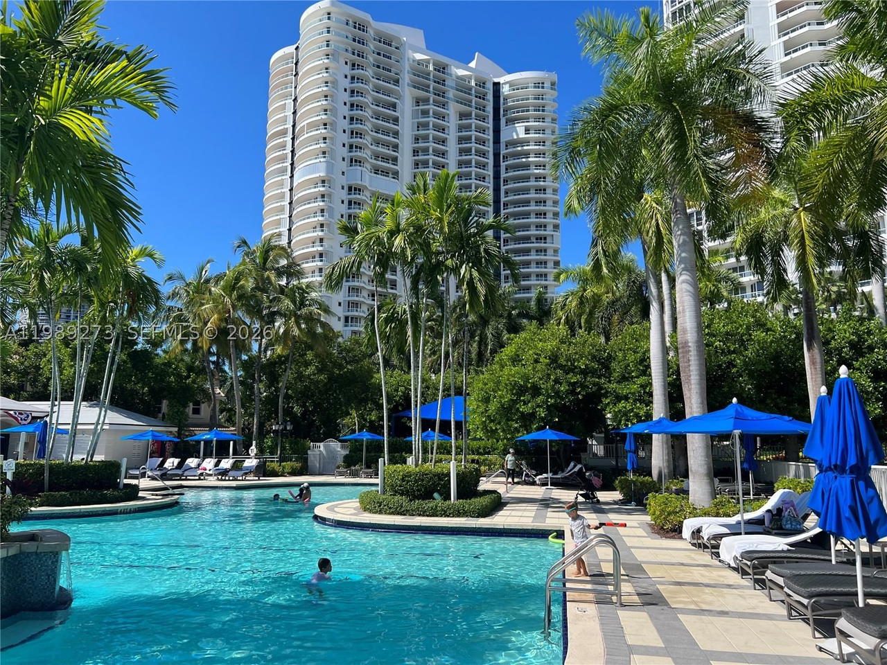 Real estate property located at 21050 Point Pl #702, Miami-dade, Atlantic Iii At The Point, Aventura, FL