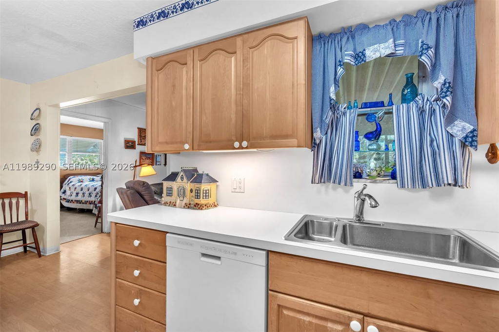 Real estate property located at 5060 29th Ave, Broward, Edgewater Manor No 2, Dania Beach, FL