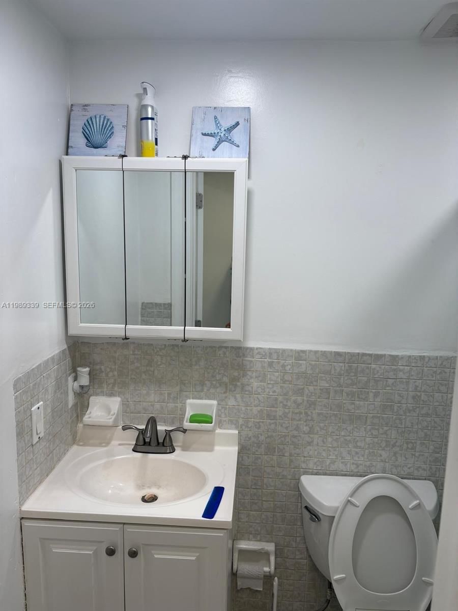 Real estate property located at 2893 32nd Ct, Miami-dade, Avalon Sub, Coconut Grove, FL