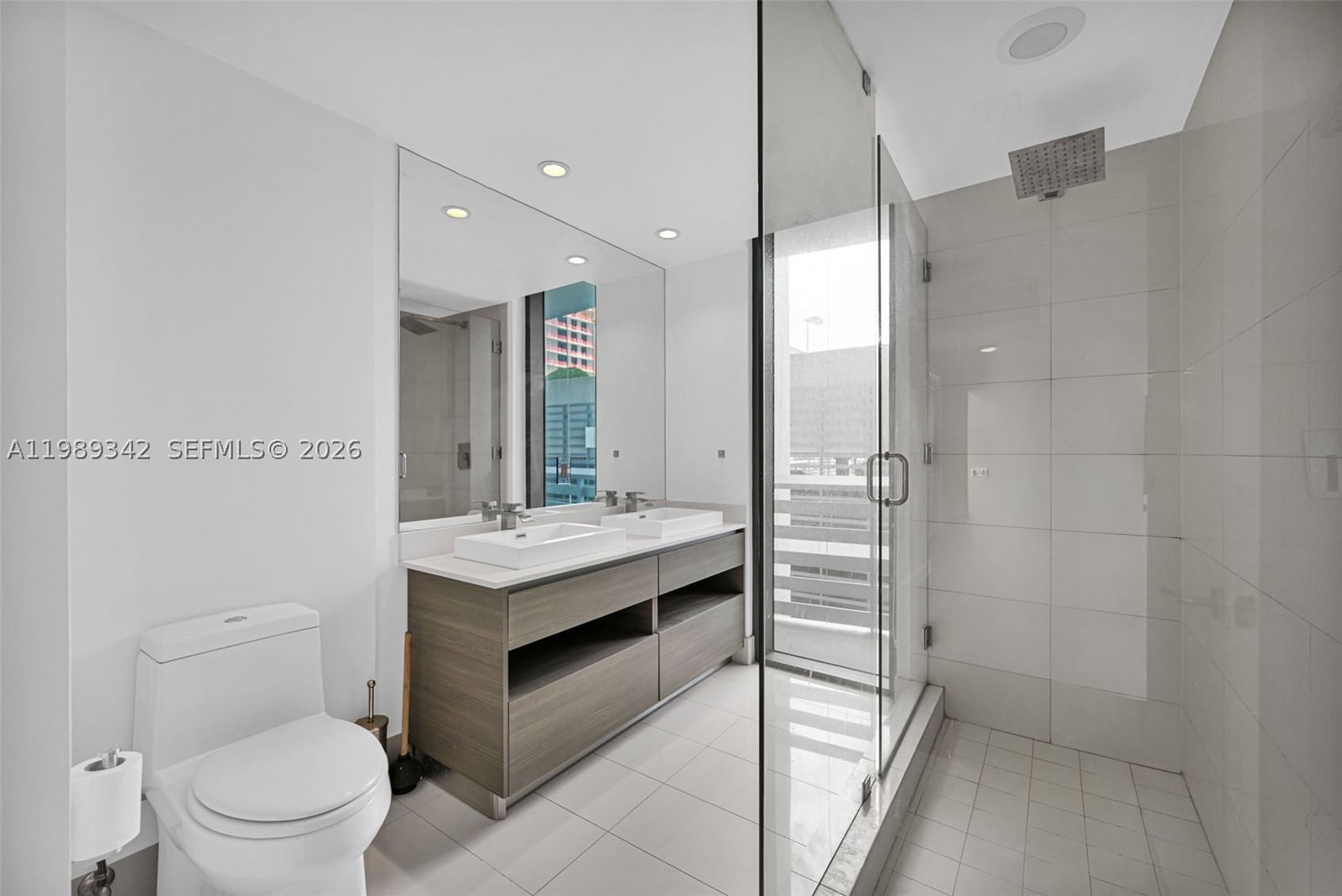 Real estate property located at 460 28th St #601, Miami-dade, Icon Bay Condo, Miami, FL