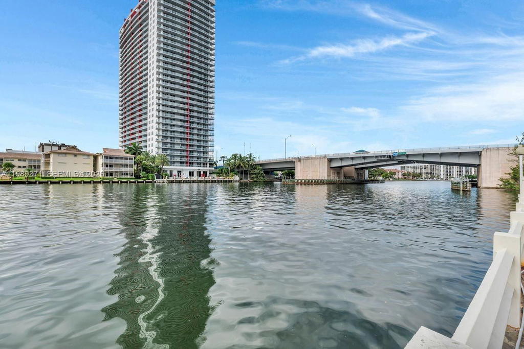 Real estate property located at 1825 Ocean Dr #407, Broward, Imperial Towers Condo, Hallandale Beach, FL