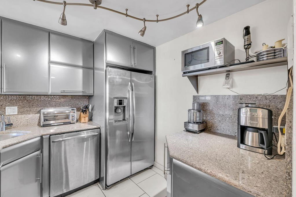 Real estate property located at 1825 Ocean Dr #407, Broward, Imperial Towers Condo, Hallandale Beach, FL