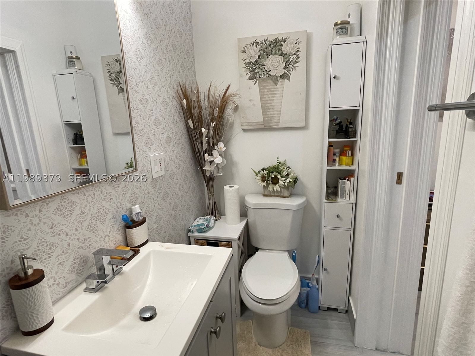 Real estate property located at 4909 52nd Ct, Broward, Mainlands Of Tamarac Lake, Tamarac, FL