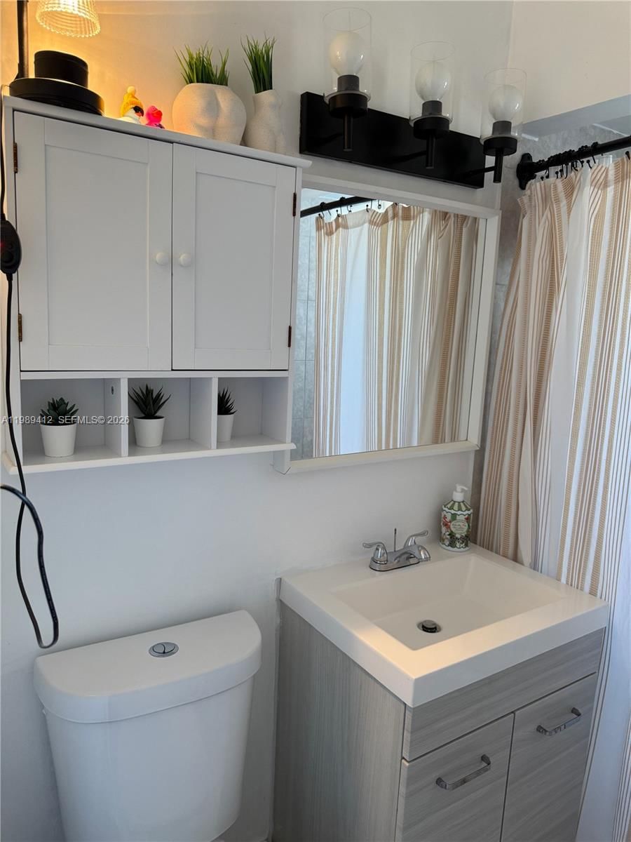 Real estate property located at 2533 Wiley St, Broward, Sunshine Manor, Hollywood, FL