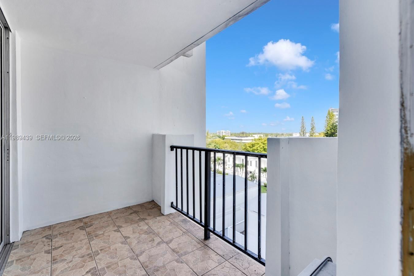Real estate property located at 2750 183rd St #806, Miami-dade, Commodore Plaza Condo, Aventura, FL