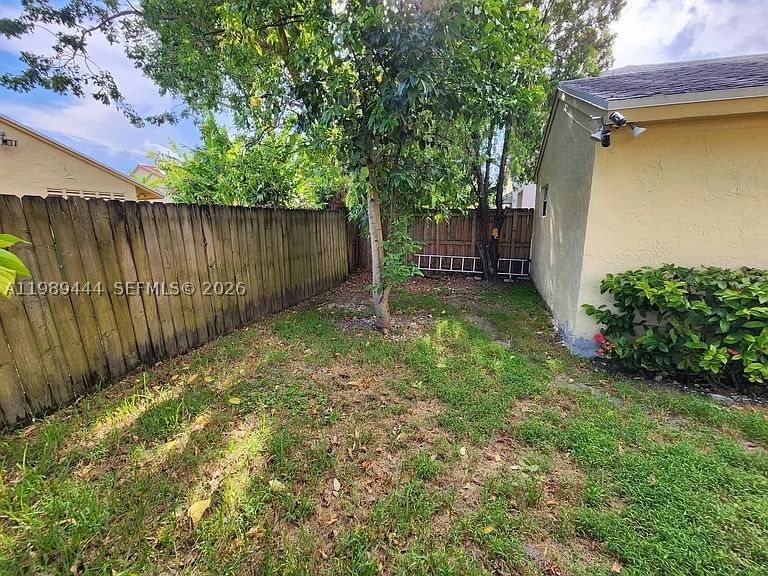 Real estate property located at 11806 102nd St, Miami-dade, Amaretto, Miami, FL