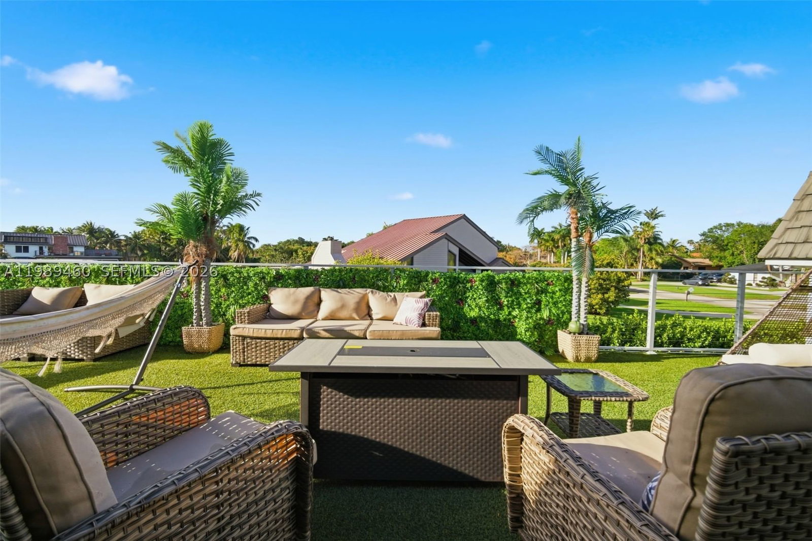 Real estate property located at 2201 115th Ter, Broward, Fla Fruit Lands Co Sub No, Davie, FL