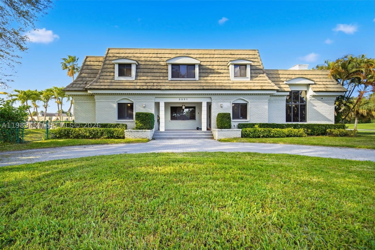 Real estate property located at 2201 115th Ter, Broward, Fla Fruit Lands Co Sub No, Davie, FL