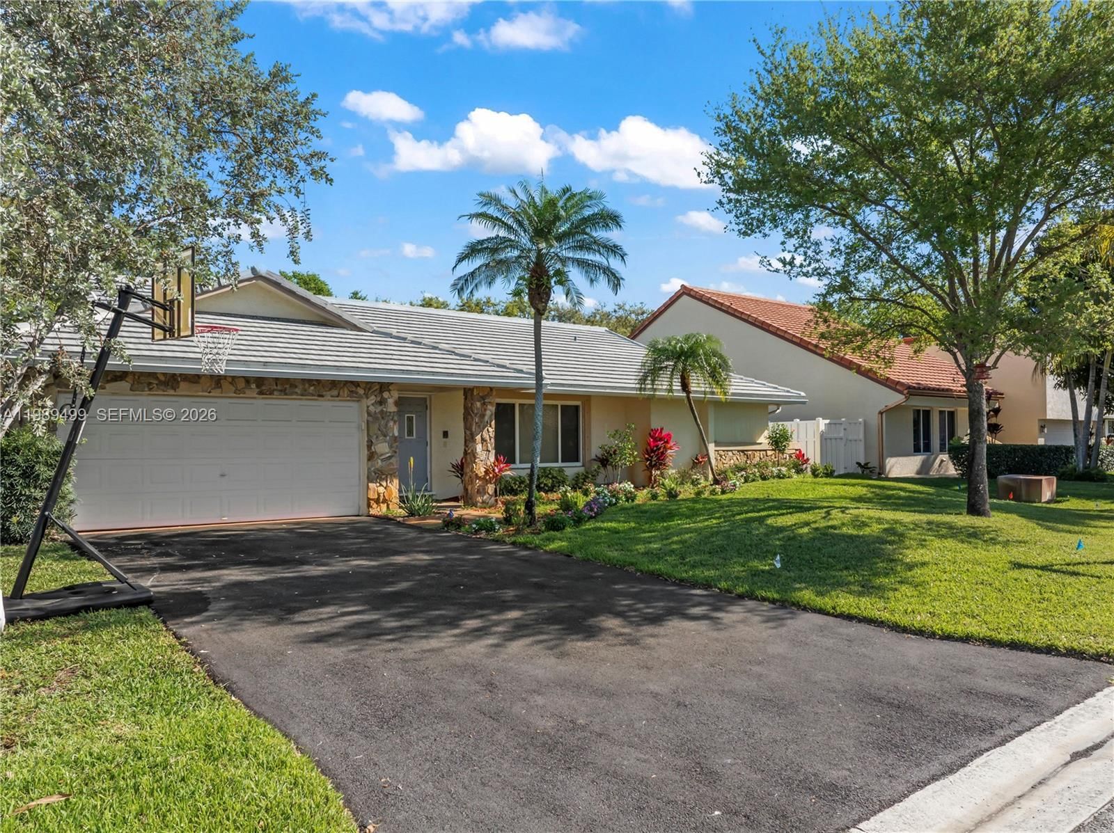 Real estate property located at 10823 7th St, Broward, Cypress Glen, Coral Springs, FL