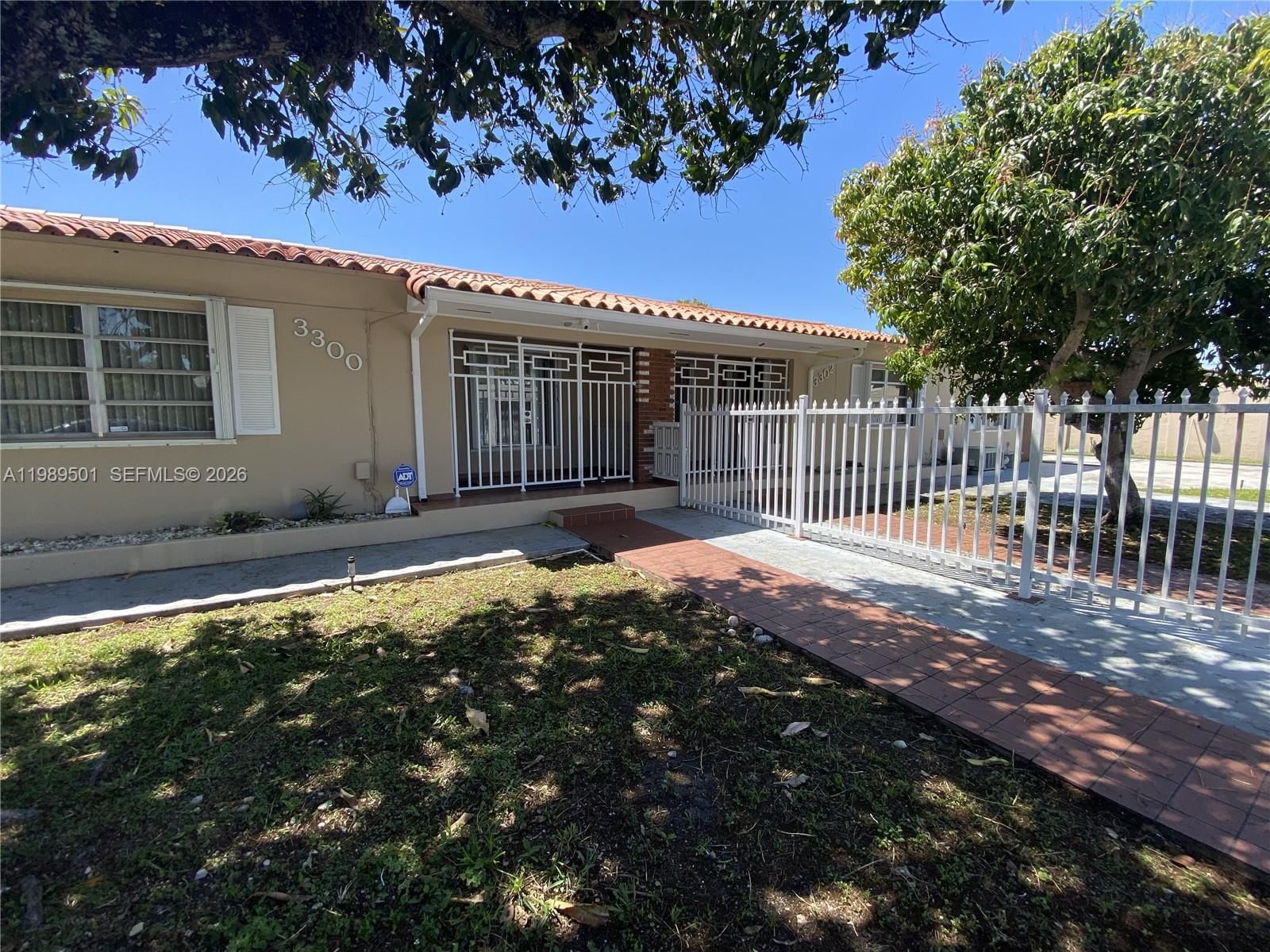 Real estate property located at 3300-3302 10th St, Miami-dade, Tamiami Pines, Miami, FL