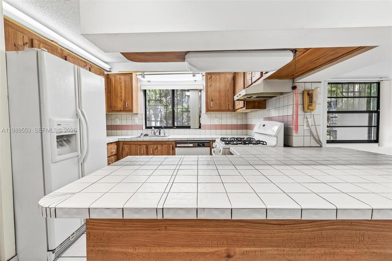Real estate property located at 4210 134th Ave, Miami-dade, San Sebastian Unit No 5, Miami, FL