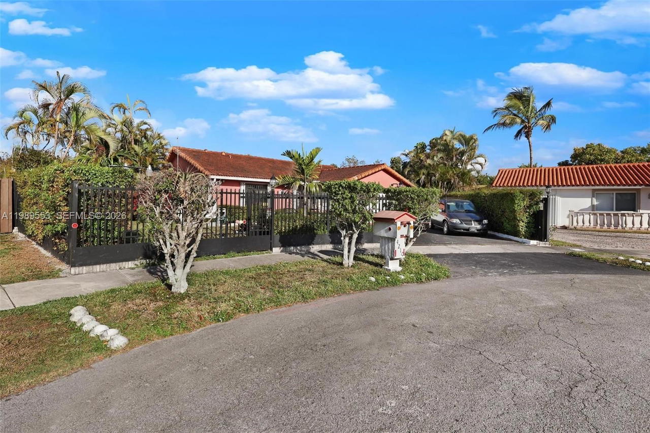 Real estate property located at 4210 134th Ave, Miami-dade, San Sebastian Unit No 5, Miami, FL