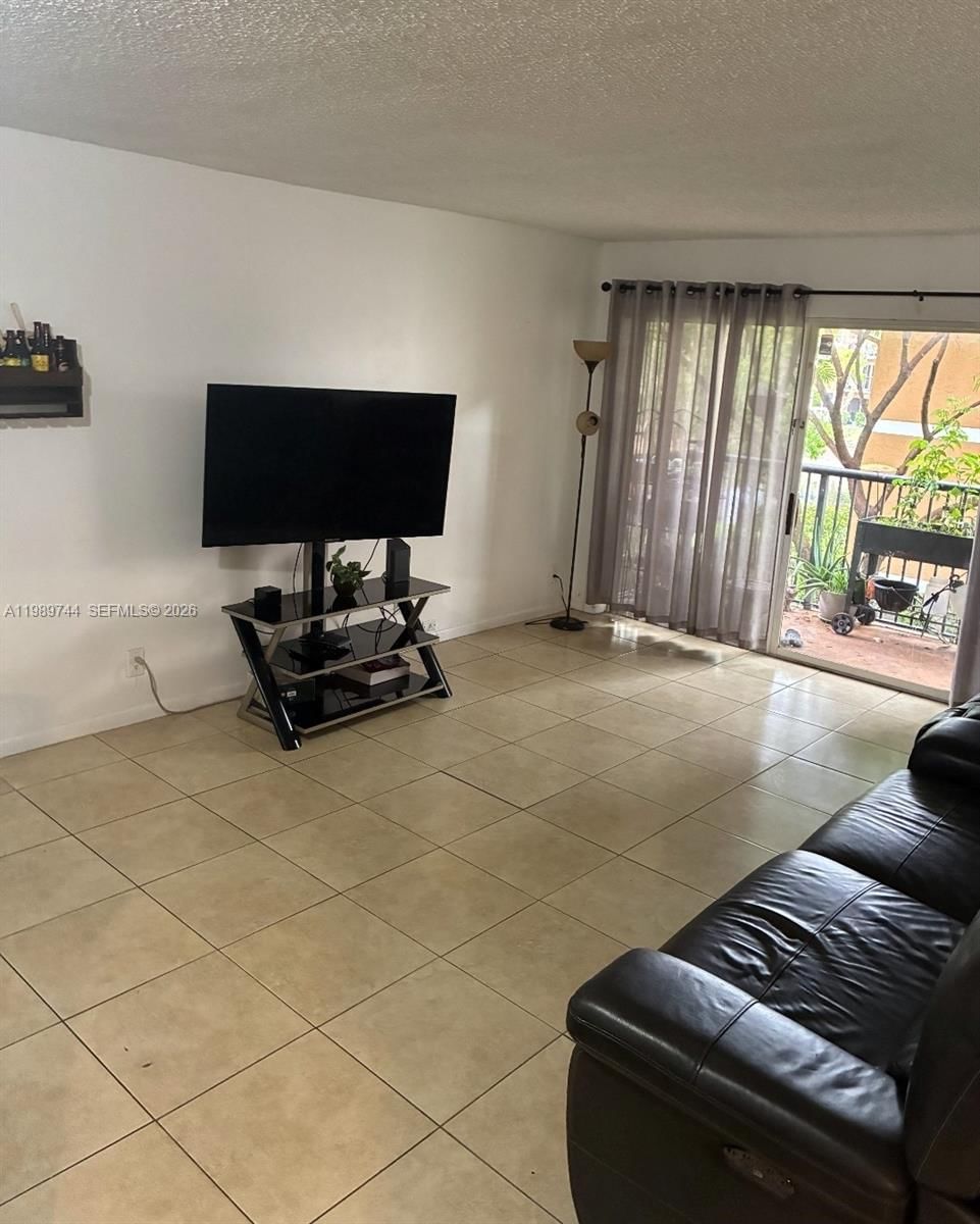 Real estate property located at 8761 Wiles Rd #206, Broward, Edgewater Condo, Coral Springs, FL