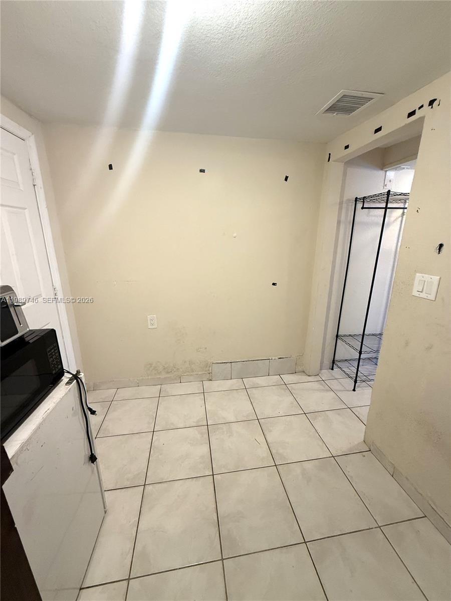 Real estate property located at 9615 26th Ave, Miami-dade, Acme Gulfair, Miami, FL