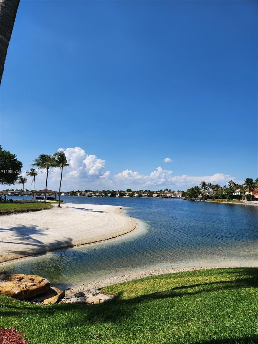 Real estate property located at 10710 66th St #402, Miami-dade, Captiva Condo E, Doral, FL