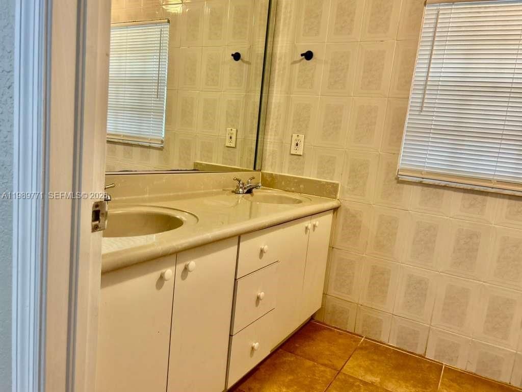 Real estate property located at 350 58th St, Miami-dade, 4th Avenue Extension To H, Hialeah, FL