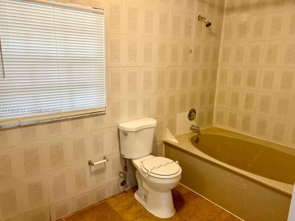 Real estate property located at 350 58th St, Miami-dade, 4th Avenue Extension To H, Hialeah, FL