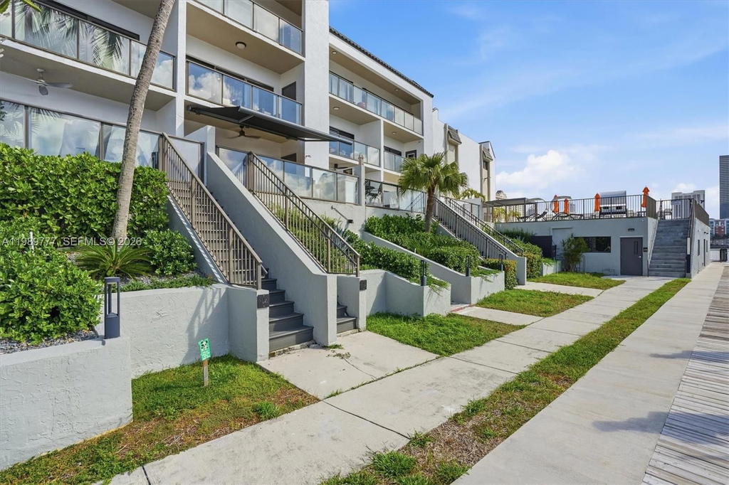 Real estate property located at 4000 168th St #113B, Miami-dade, Pelican Landing Condo, North Miami Beach, FL