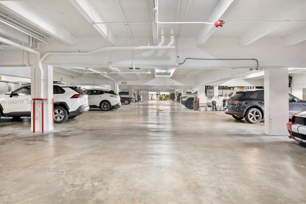Real estate property located at 4000 168th St #113B, Miami-dade, Pelican Landing Condo, North Miami Beach, FL