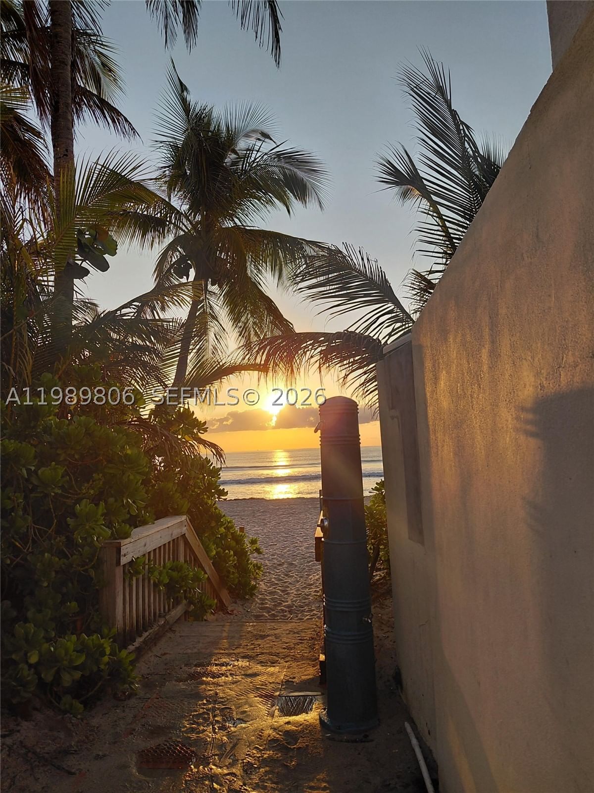 Real estate property located at 3113 Ocean Dr #504, Broward, Ashleigh House Condo, Hallandale Beach, FL