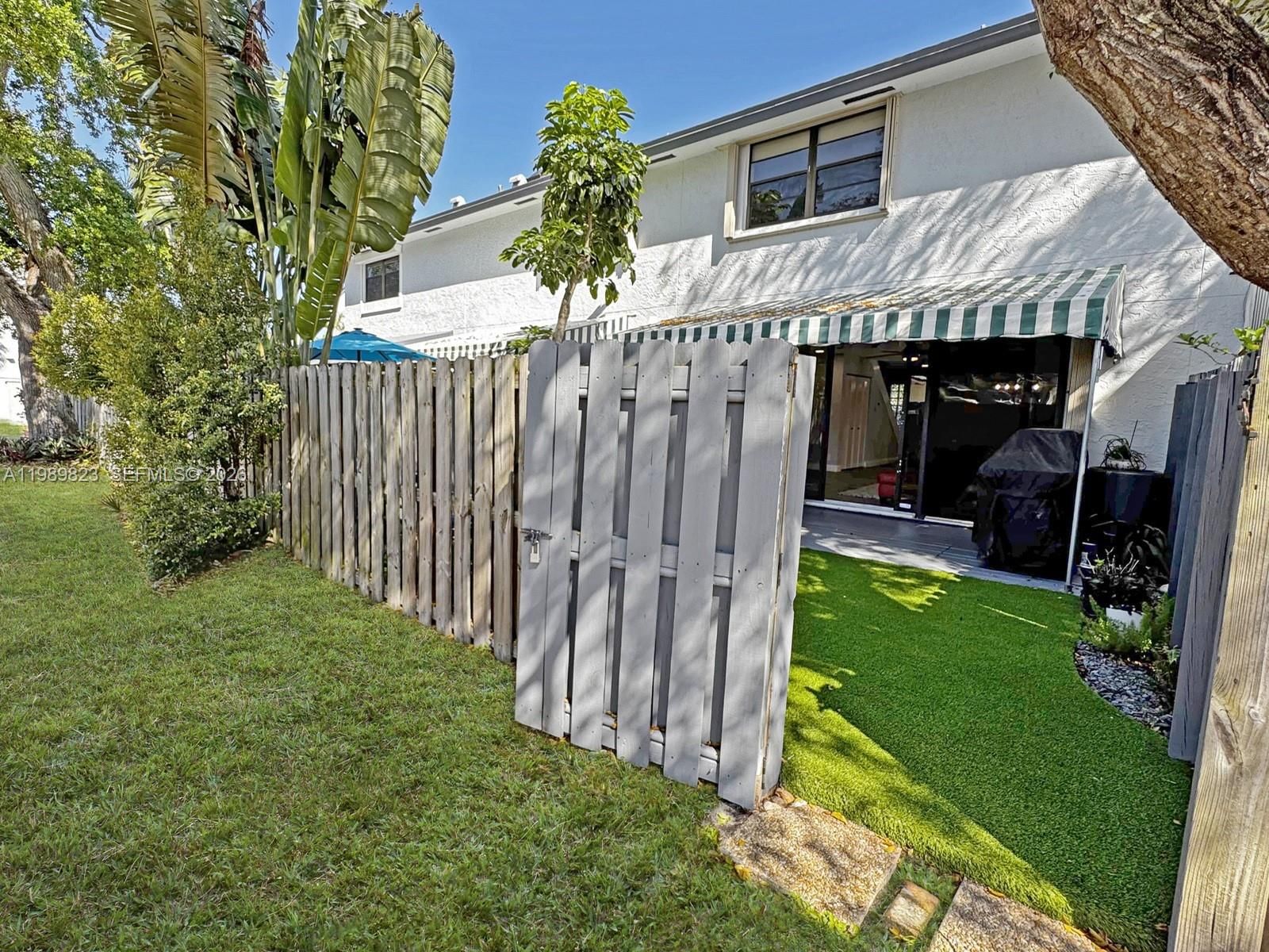 Real estate property located at 700 14th St G, Broward, Southport Townhomes, Fort Lauderdale, FL