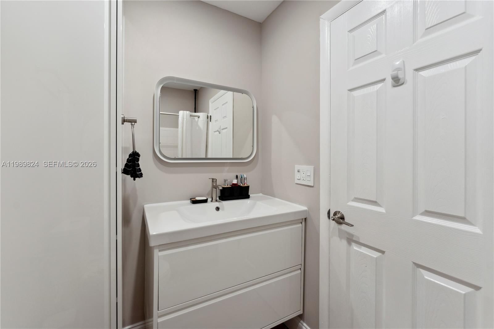 Real estate property located at 1111 5th St, Palm Beach, Boca Raton Square Unit 3, Boca Raton, FL