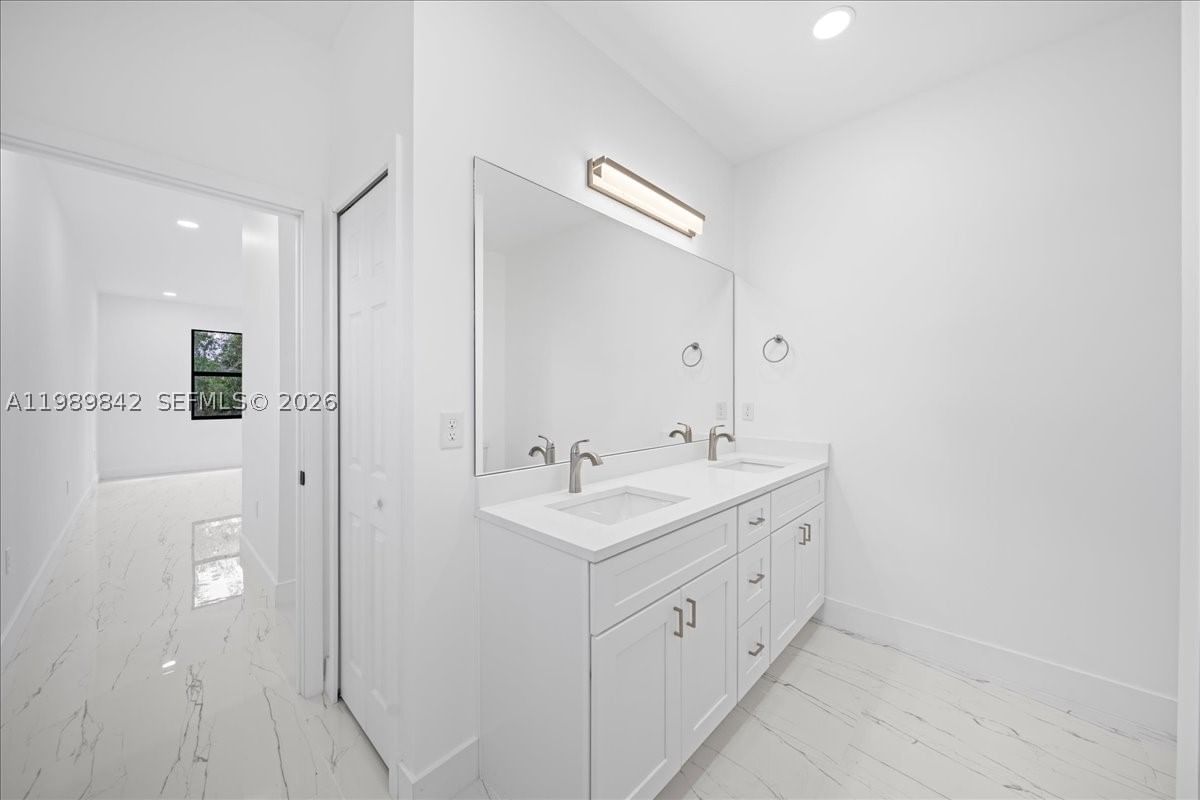 Real estate property located at 2914 67th st W, Lee, Lehigh Acres, Lehigh Acres, FL
