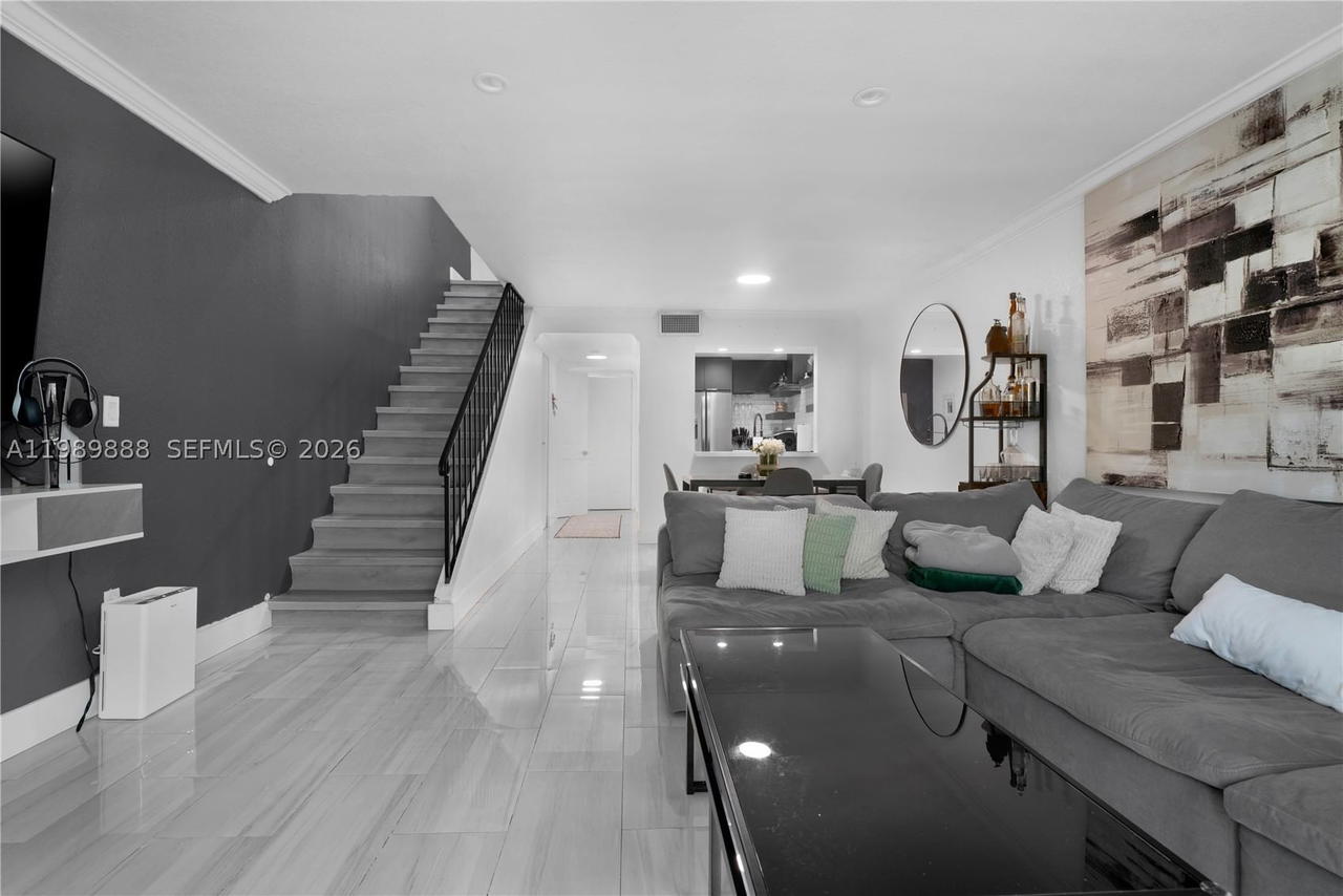 Real estate property located at 9956 88th St #128-1, Miami-dade, Puerta Del Sol Condo, Miami, FL